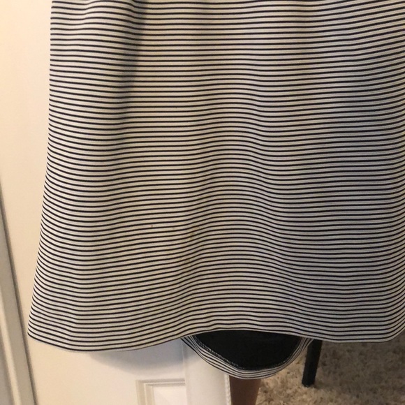 Black and white dress - Picture 3 of 3